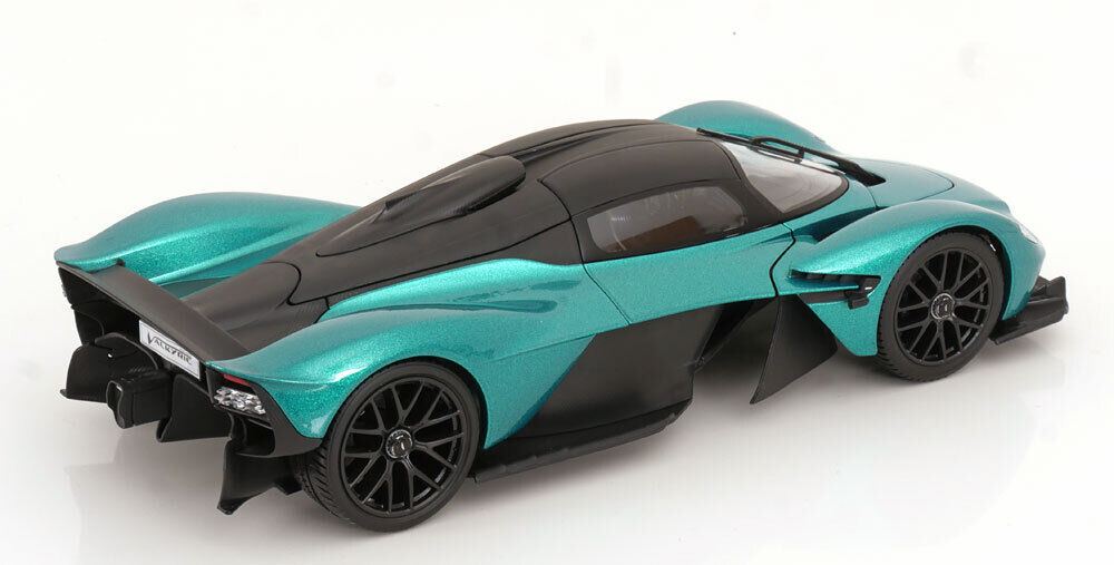 Maisto 2022 Aston Martin Valkyrie Green 1:18