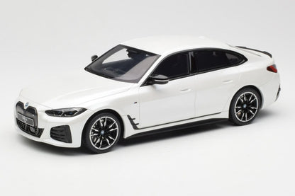 Otto 2022 BMW i4 M50 (G26) Mineral White Metallic 1:18