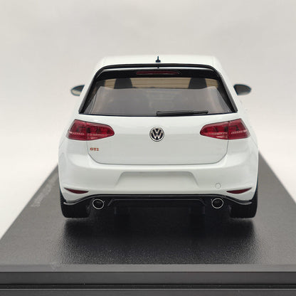 DNA Collectibles 2017 VW Golf GTI MK VII Clubsport S 2Dr White 1:18