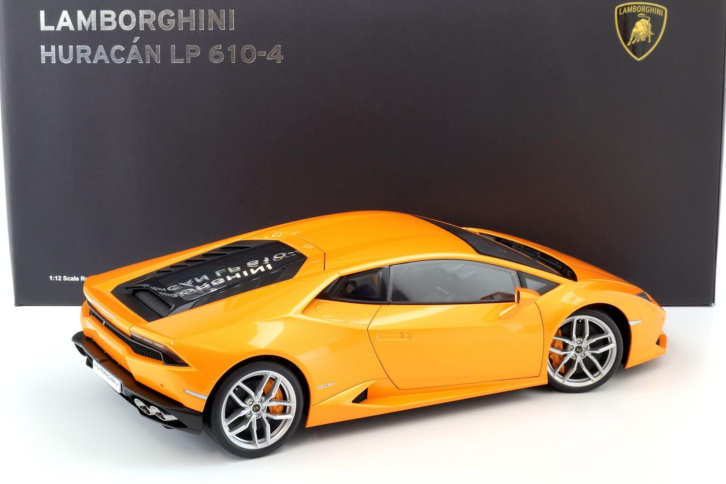 AUTOart Lamborghini Huracan LP610-4 Arancio Borealis 4-Layer (Pearl Orange Metallic) 1:12