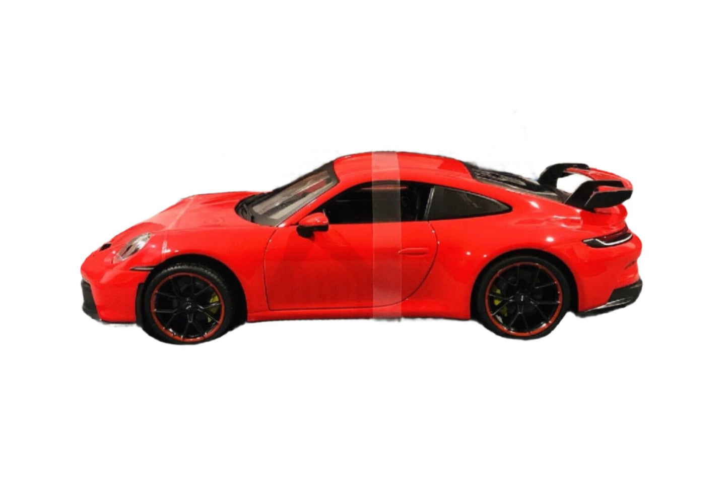 Maisto Porsche 911 992 GT3 Guards Red 1:18