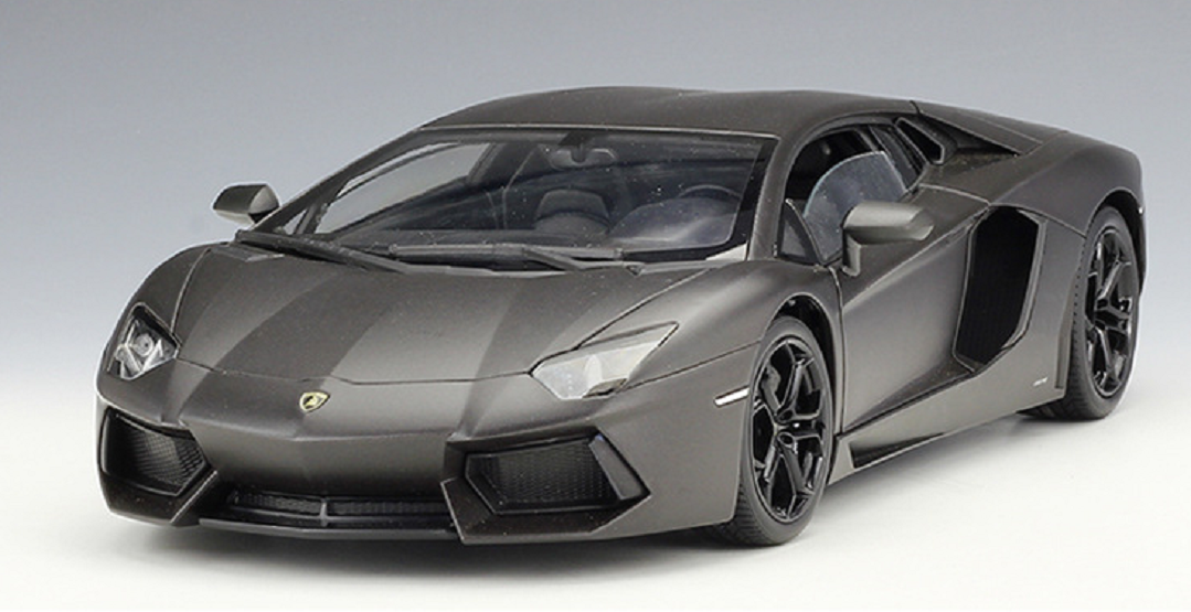 Welly 2011 Lamborghini Aventador LP700-4 Nemesis Matte Black 1:18