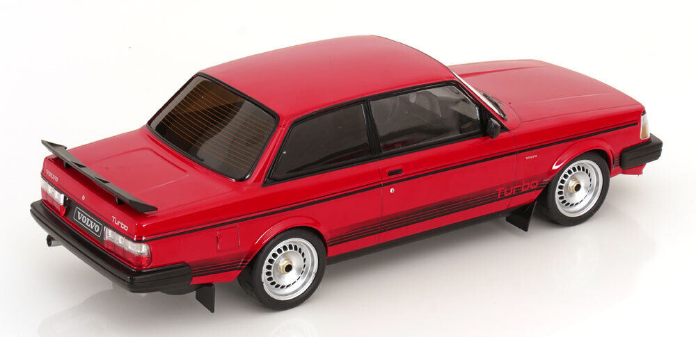 Ixo 1986 Volvo 240 Turbo Custom Coupe Red 1:18