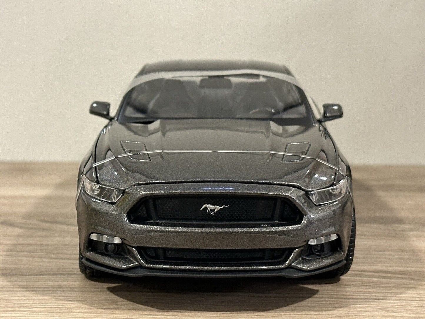 Maisto 2015 Ford Mustang GT Grey Metallic 1:18