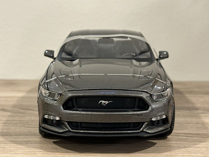 Maisto 2015 Ford Mustang GT Grey Metallic 1:18