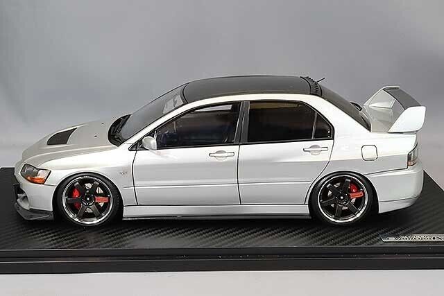 Ignition-Model Mitsubishi Lancer Evolution IX (CT9A) Silver 1:18