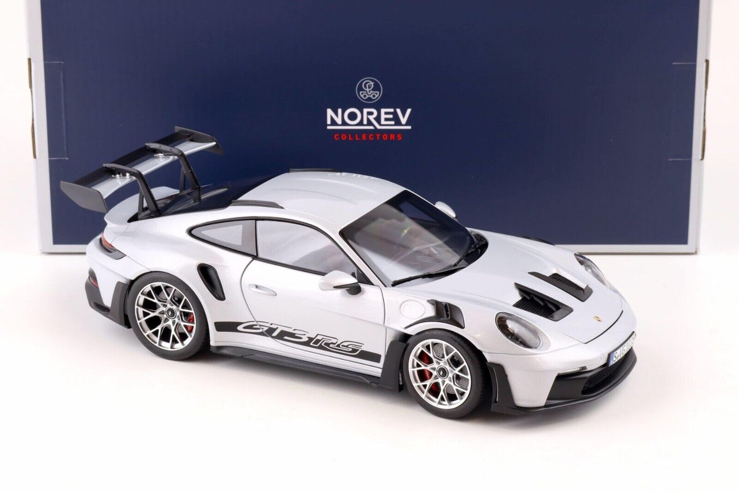 Norev Porsche 911 992 GT3 RS Ice Grey 1:18