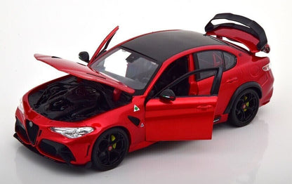 Bburago 2022 Alfa Romeo Giulia Rosso GTAm Red Metallic 1:18