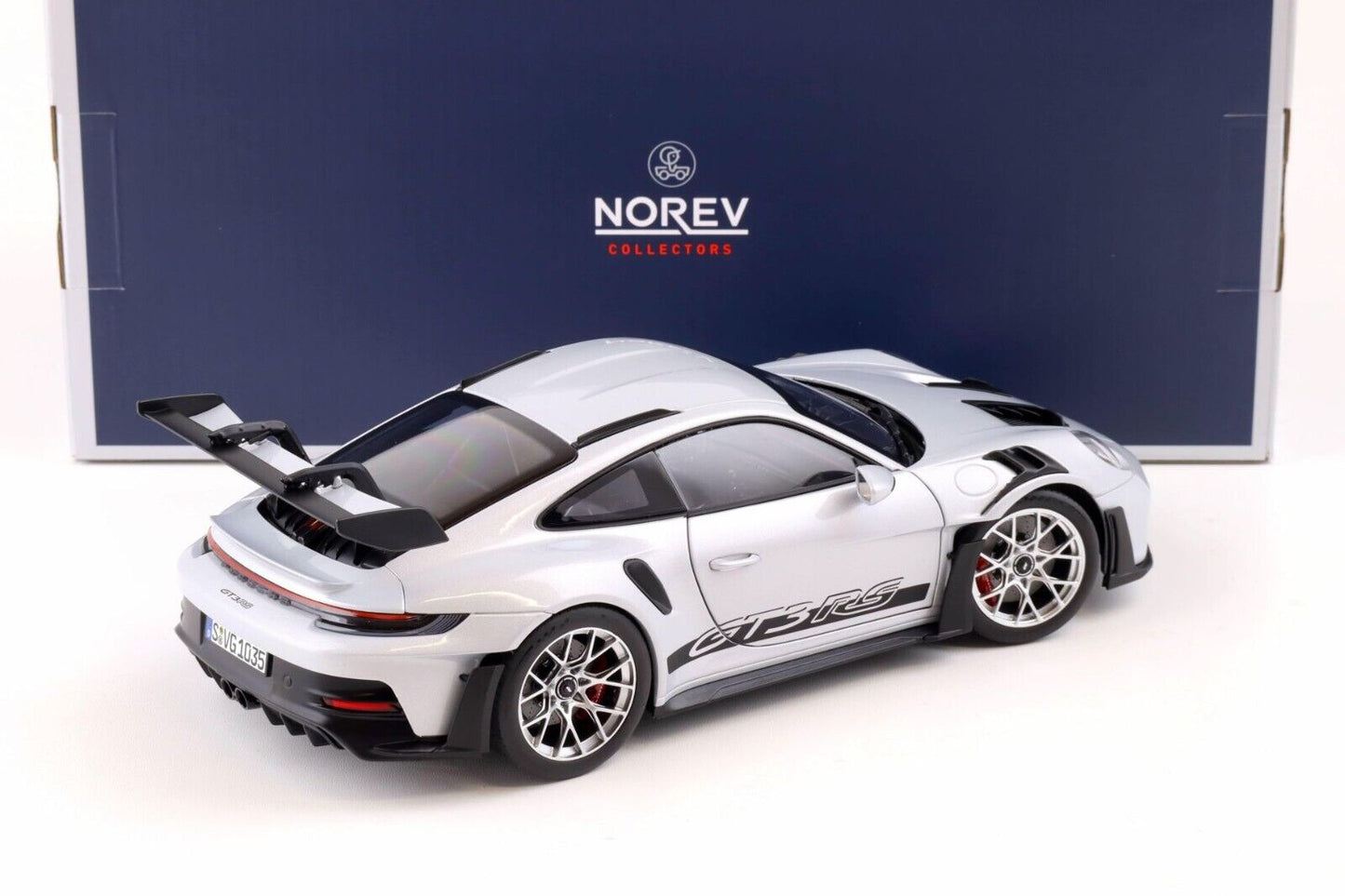 Norev Porsche 911 992 GT3 RS Ice Grey 1:18