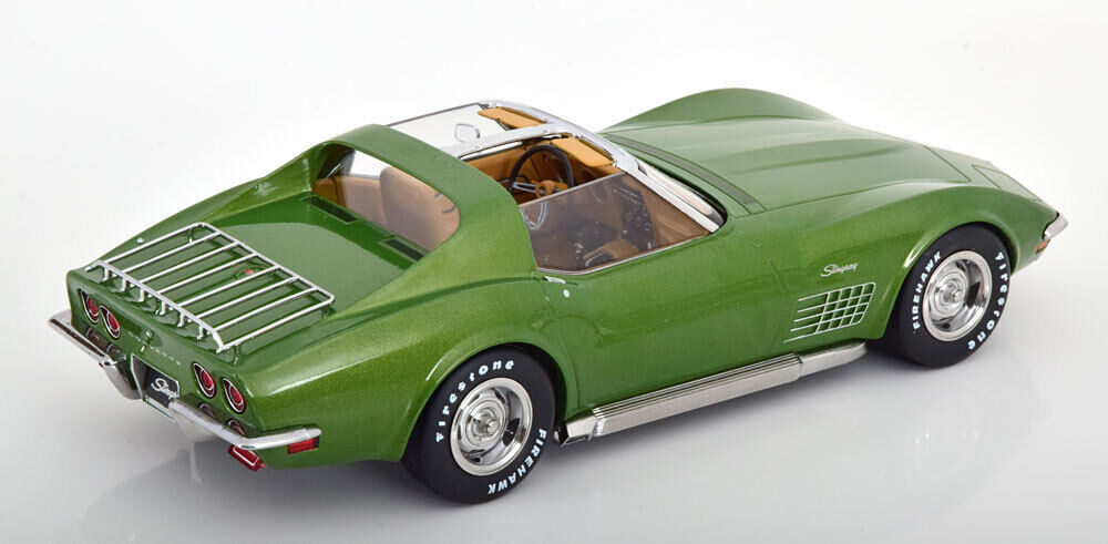 KK Scale 1972 Chevy Corvette C3 Stingray Green (w/ Removable T-Tops) 1:18