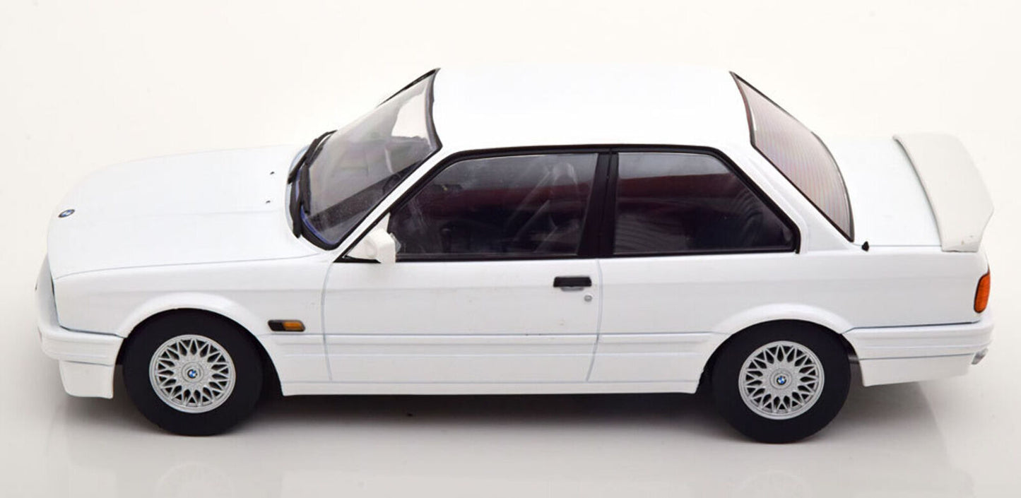 KK-Scale 1989 BMW M3 Italo 320iS (e30) Coupe White 1:18