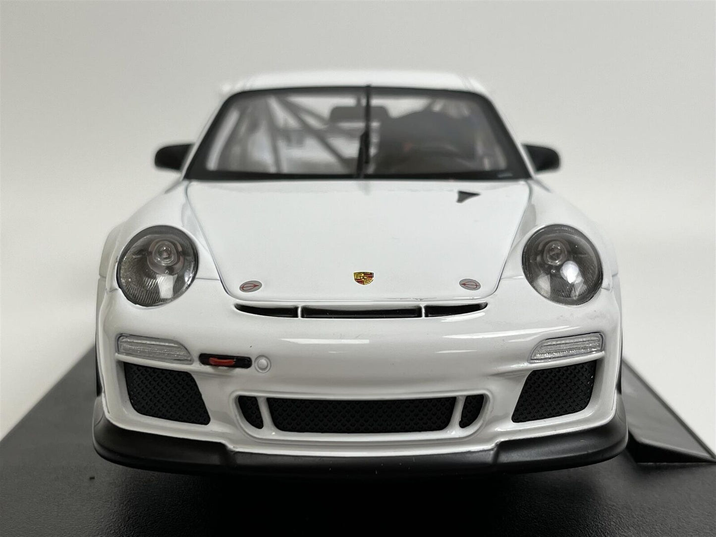 Welly Porsche 911 (997) GT3 Cup Car Street Version White 1:18