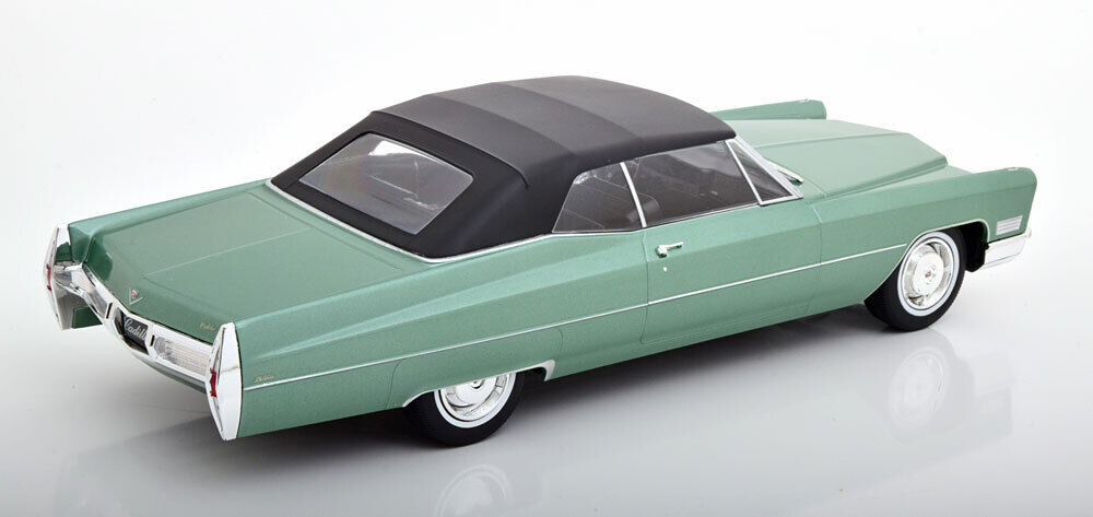 KK Scale 1967 Cadillac DeVille with Softtop Green Metallic 1:18