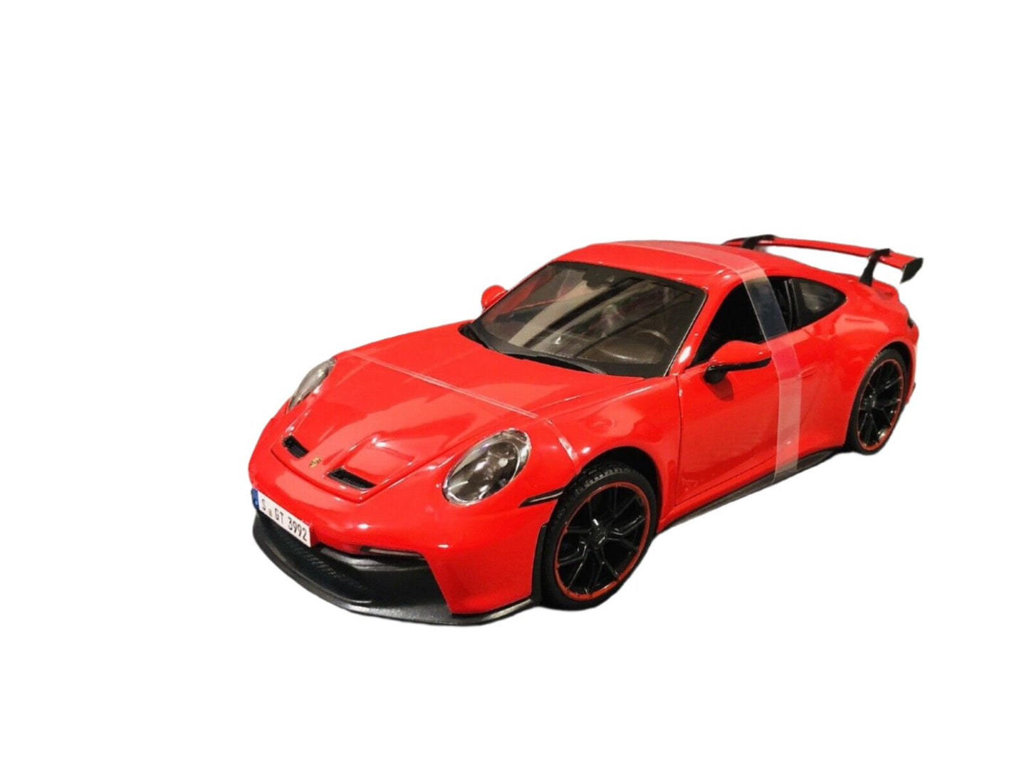 Maisto Porsche 911 992 GT3 Guards Red 1:18