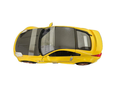 Maisto 2008 Nissan 350Z Nismo Custom w/ Carbon Fiber Hood & Roof Yellow 1:18