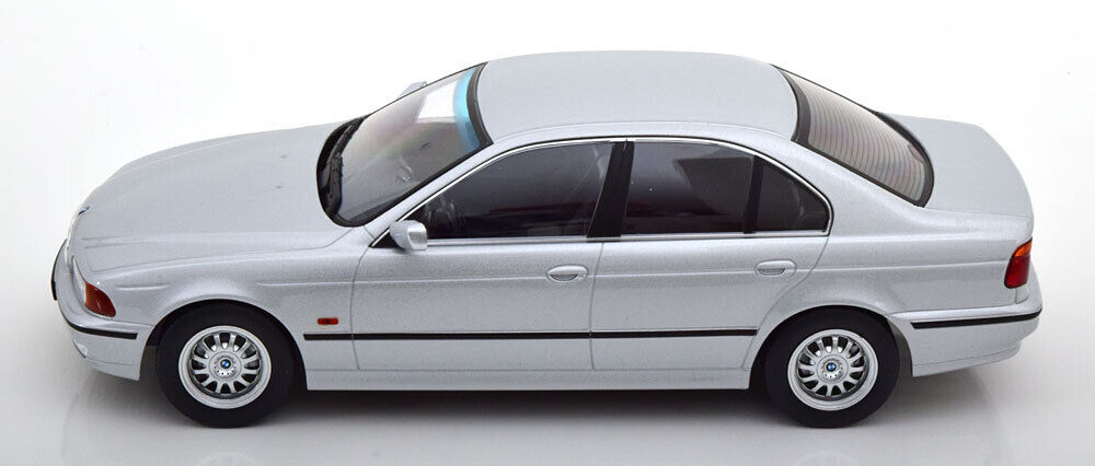 KK-Scale 1995 BMW 530d (e39) Sedan Silver Metallic 1:18