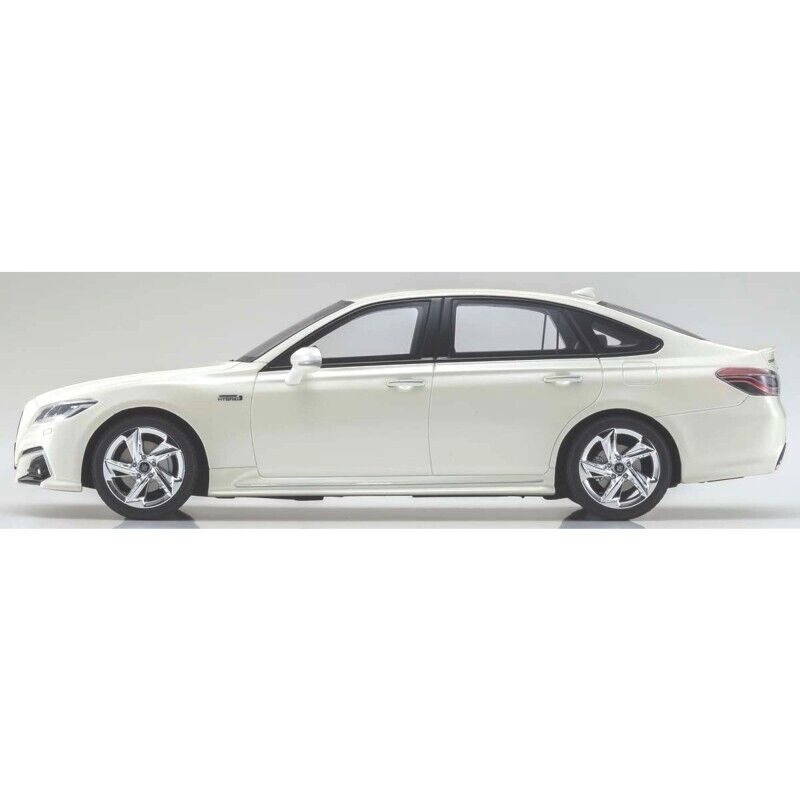 Kyosho Samurai 2012 Toyota Crown 3.5 RS Advance White 1:18 LIMITED, RESIN, SEALED