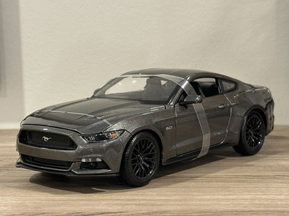 Maisto 2015 Ford Mustang GT Grey Metallic 1:18