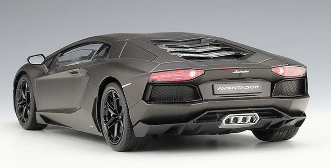 Welly 2011 Lamborghini Aventador LP700-4 Nemesis Matte Black 1:18