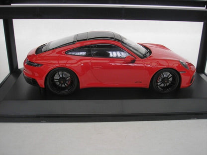 Minichamps 2020 Porsche 911 992 Carrera 4 GTS Guards Red 1:18 SEALED