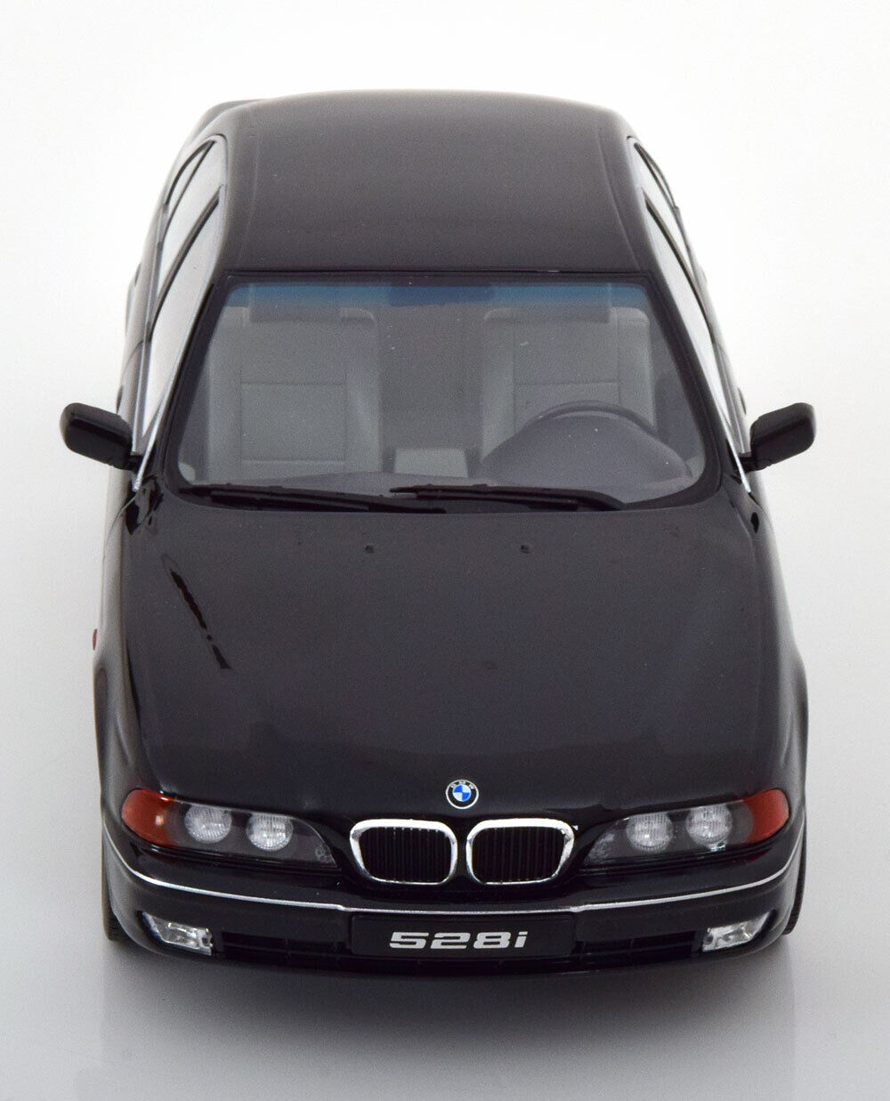 KK-Scale 1995 BMW 528i (e39) Sedan Black 1:18