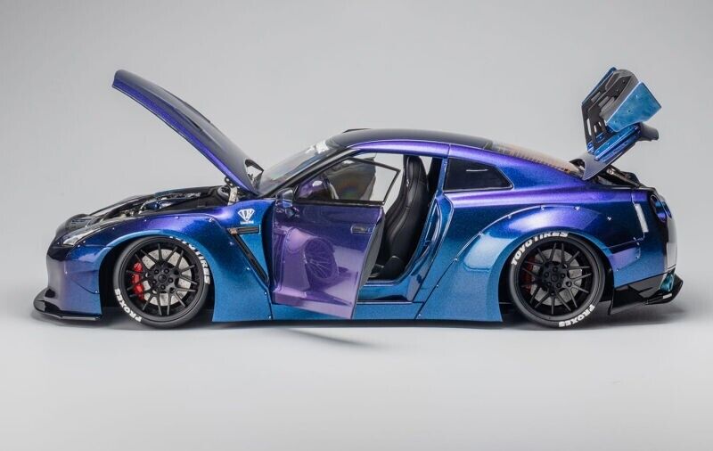 PGM Nissan Skyline GT-R (R35) Midnight Purple Chameleon w/ VR38dett Engine 1:18