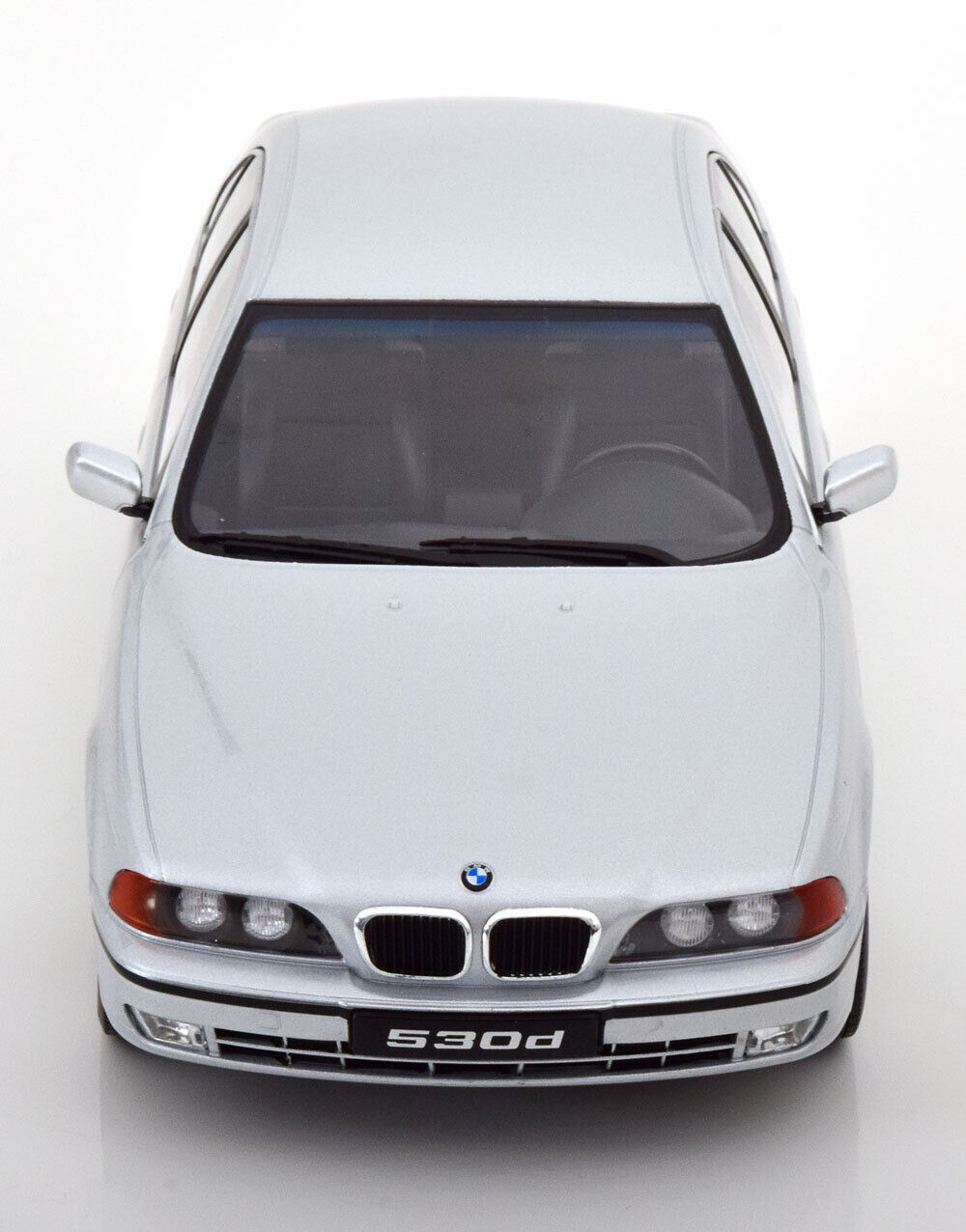 KK-Scale 1995 BMW 530d (e39) Sedan Silver Metallic 1:18