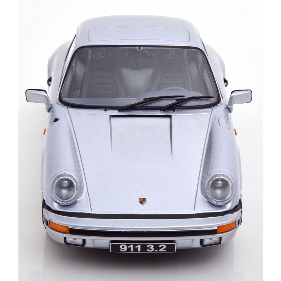 KK Scale 1988 Porsche 911 Carrera 3.2 Coupe G Series Ice Silver 1:18