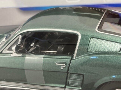 Maisto 1967 Ford Mustang GTA Fastback Green Metallic 1:18