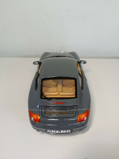 Motormax 1999  Porsche 911 (996) Carrera Coupe Grey Metallic 1:18