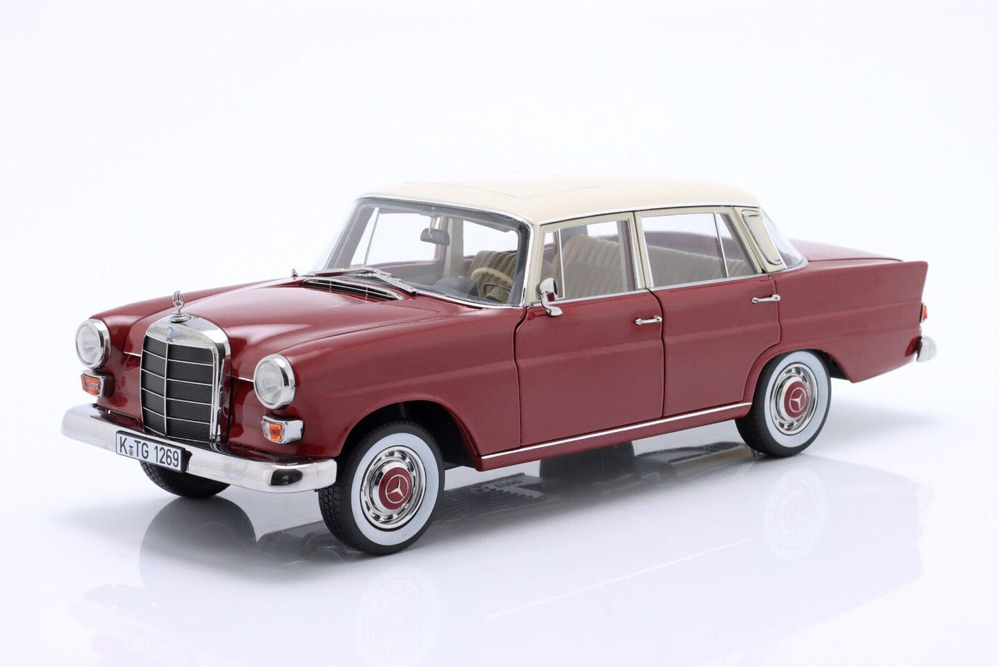 Norev 1966 Mercedes-Benz 200 (W110) Sedan Red 1:18