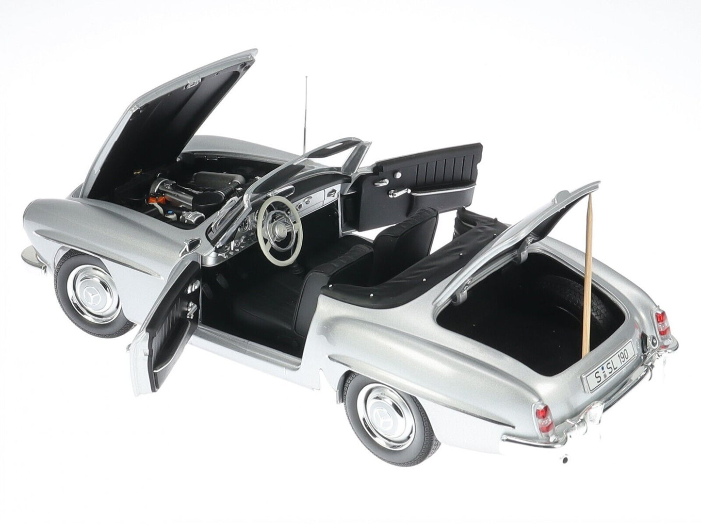 Minichamps 1955 Mercedes-Benz 190 SL (W121) Convertible Silver Metallic 1:18