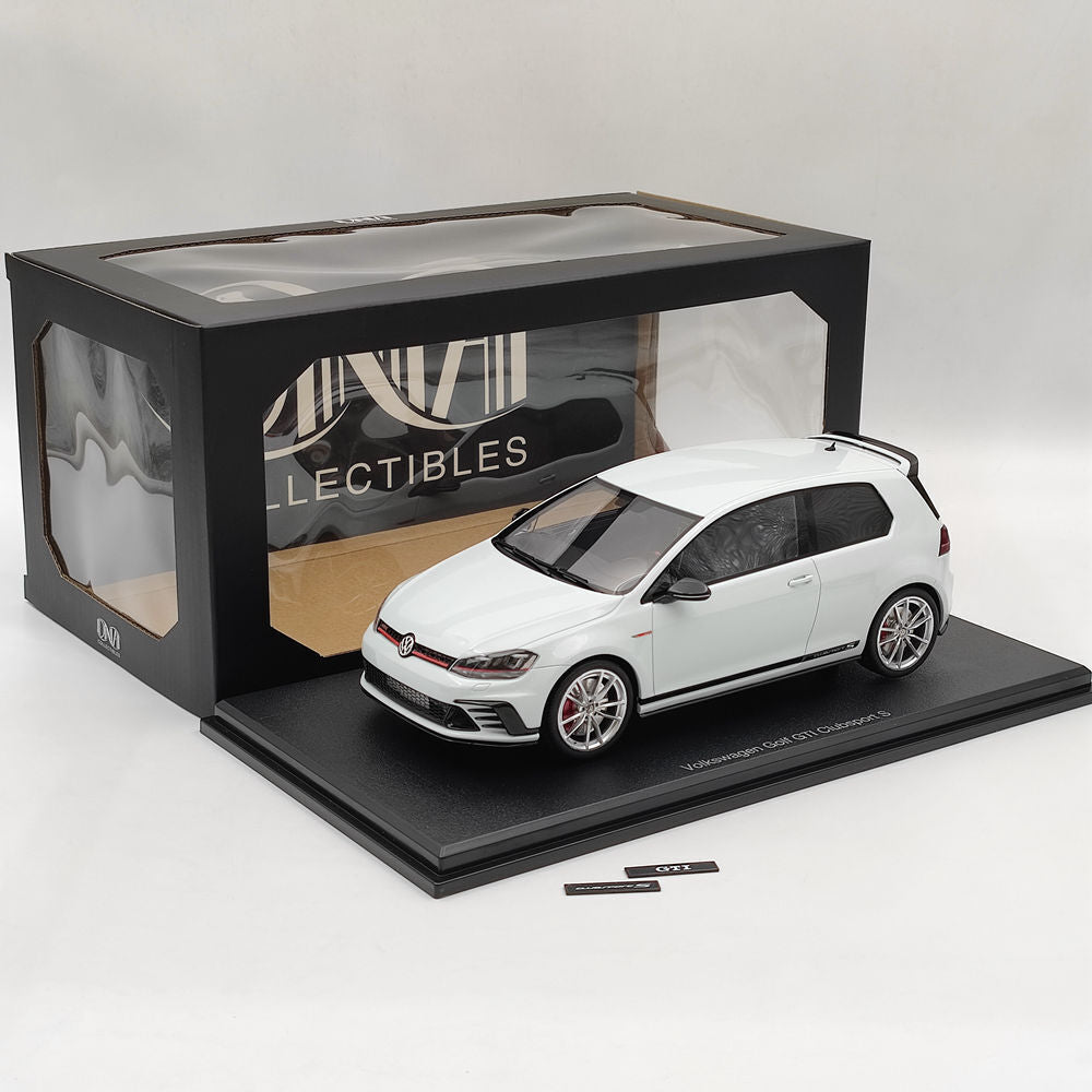 DNA Collectibles 2017 VW Golf GTI MK VII Clubsport S 2Dr White 1:18