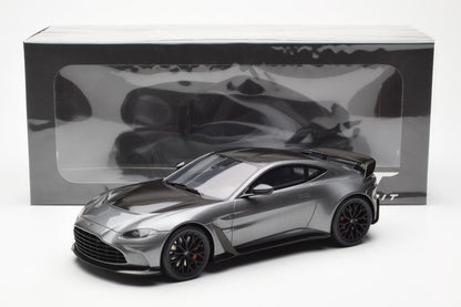 GT Spirit 2023 Aston Martin V12 Vantage Magnetic Silver 1:18 Resin