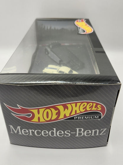 Hot Wheels Premium Collector Set #8 Mercedes Benz in Diorama Box 1:64