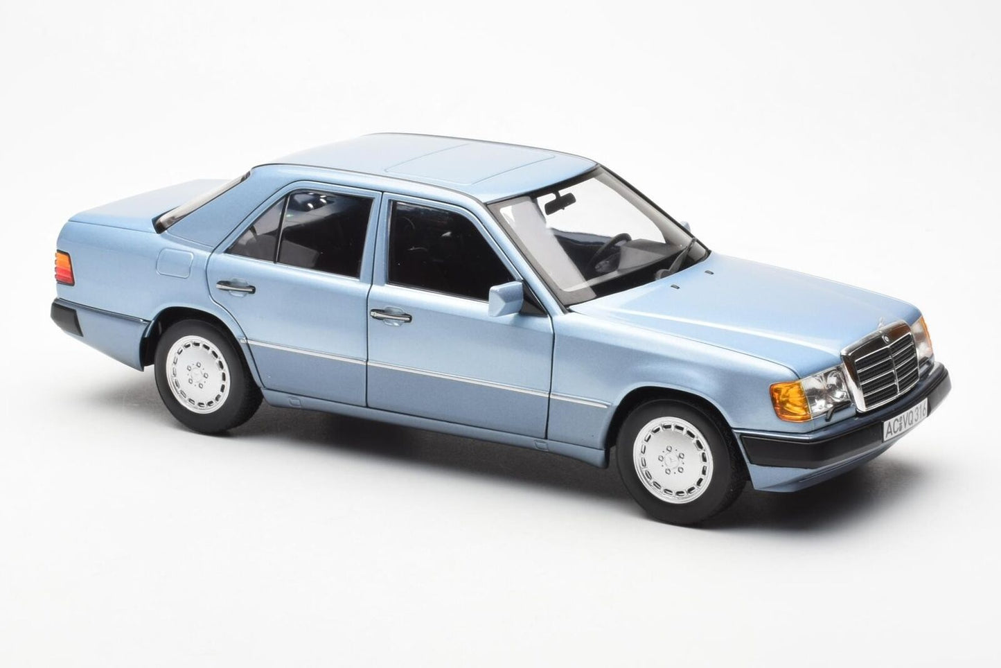 Norev 1990 Mercedes-Benz E Class 230E (W124) Pearl Blue Metallic 1:18