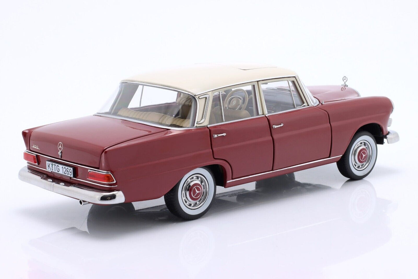 Norev 1966 Mercedes-Benz 200 (W110) Sedan Red 1:18