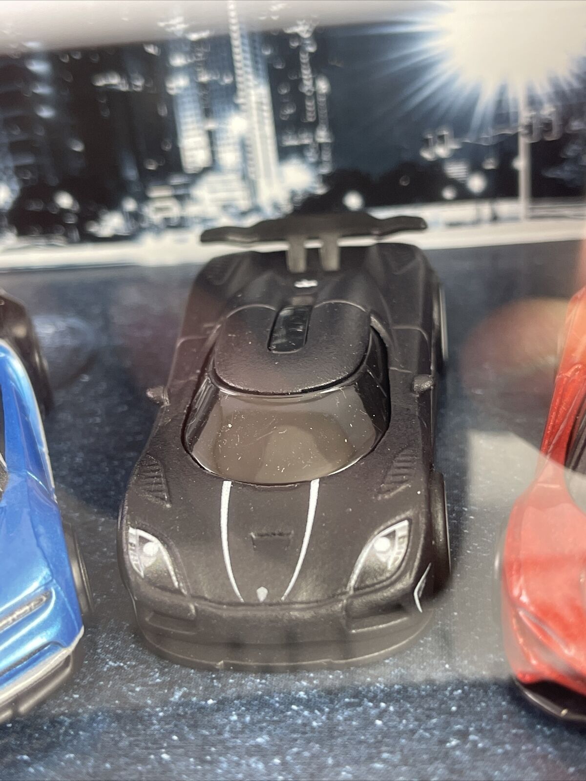 Hot Wheels Premium Collector Set #10 Hypercars Bugatti, Koenigsegg, Mclaren in Diorama Box 1:64