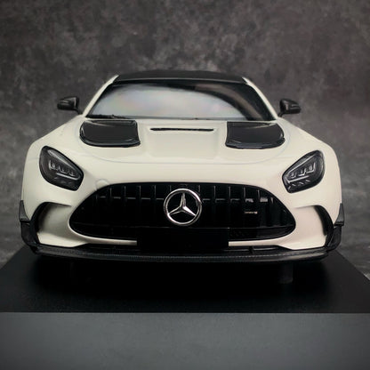 Minichamps 2020 Mercedes Benz AMG GT V8 Black Series White w/ Carbon Fiber 1:18 LIMITED, SEALED