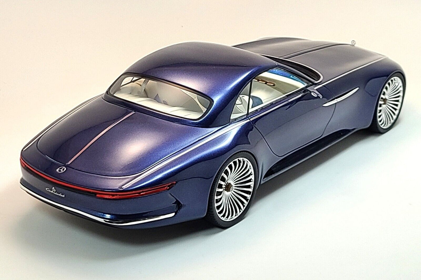 Schuco 2017 Mercedes Benz Maybach Vision 6 Hardtop Coupe Blue 1:18