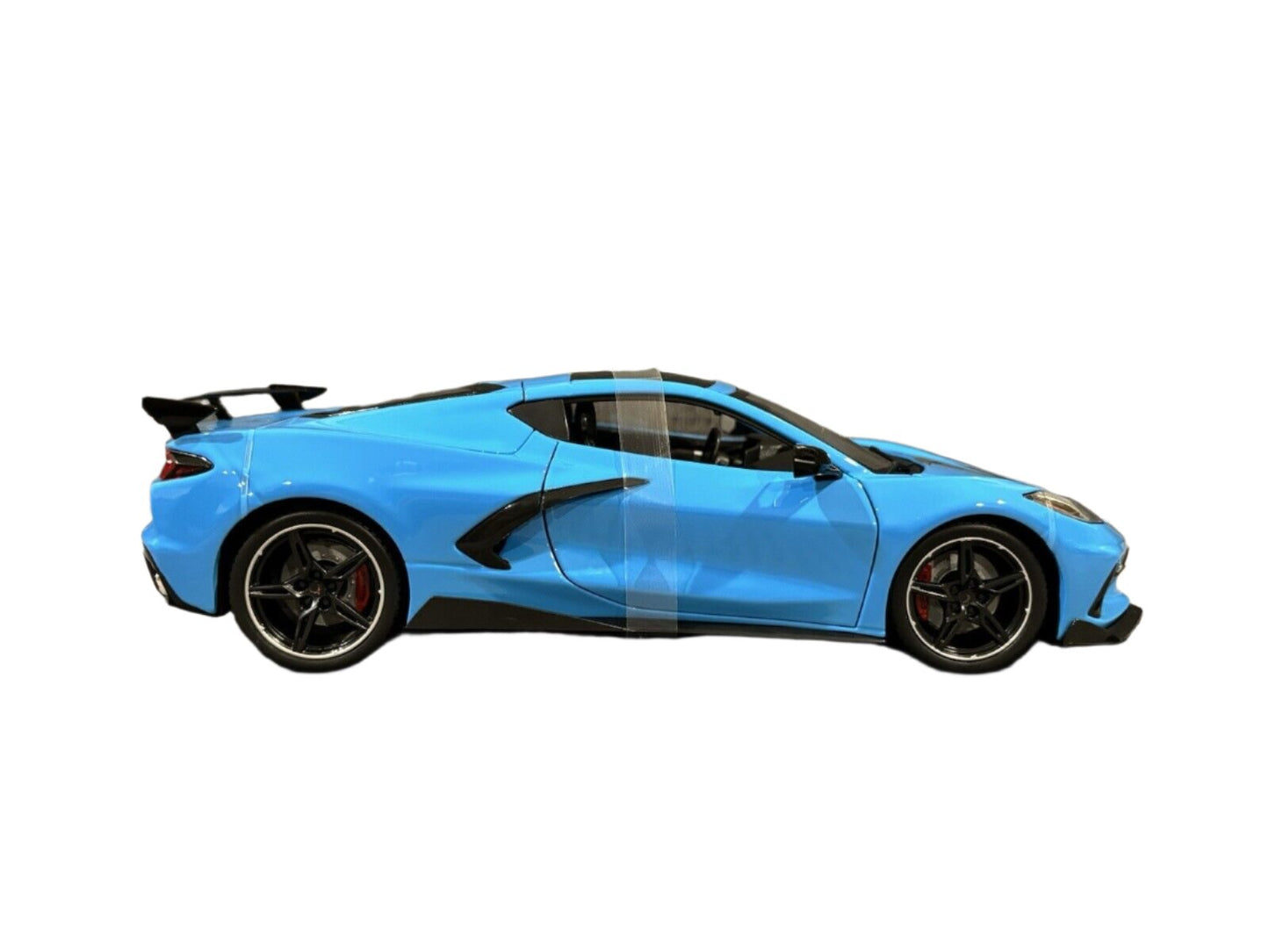 Maisto 2020 Chevy Corvette Stingray C8 Z51 Light Blue 1:18