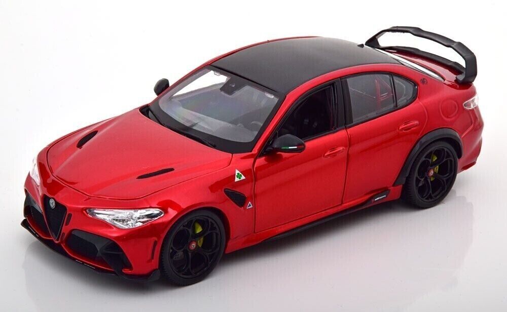 Bburago 2022 Alfa Romeo Giulia Rosso GTAm Red Metallic 1:18