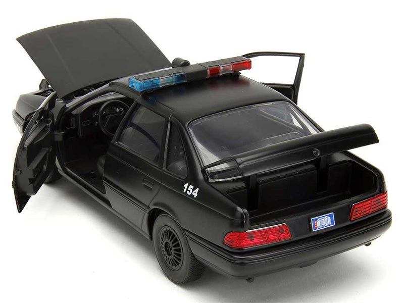 Police - 1986 Ford Taurus Police Interceptor with Figure - RoboCop (1987) 1:24