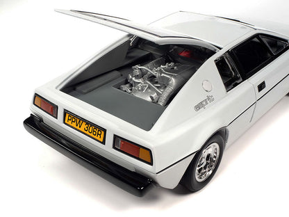 Autoworld 1971 Lotus Espirit Series 1 in Lotus White from James Bond  1:18