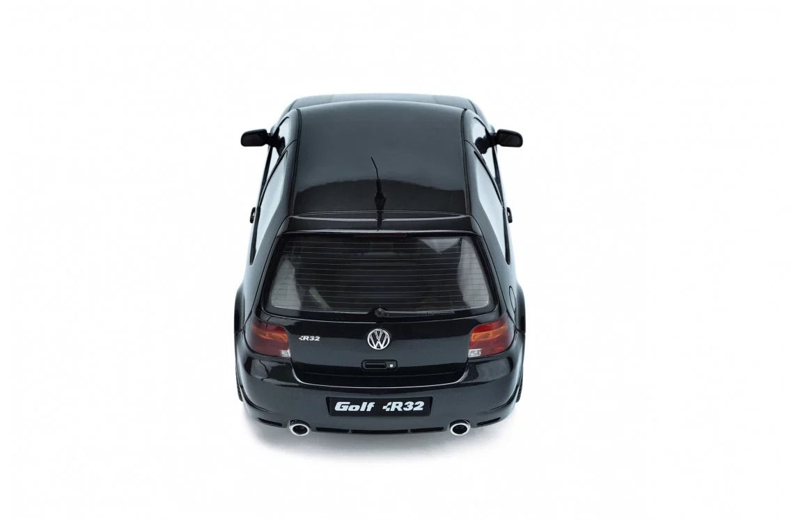 Otto 2004 VW Golf R32 MK IV Black Magic Pearl 1:18 LIMITED