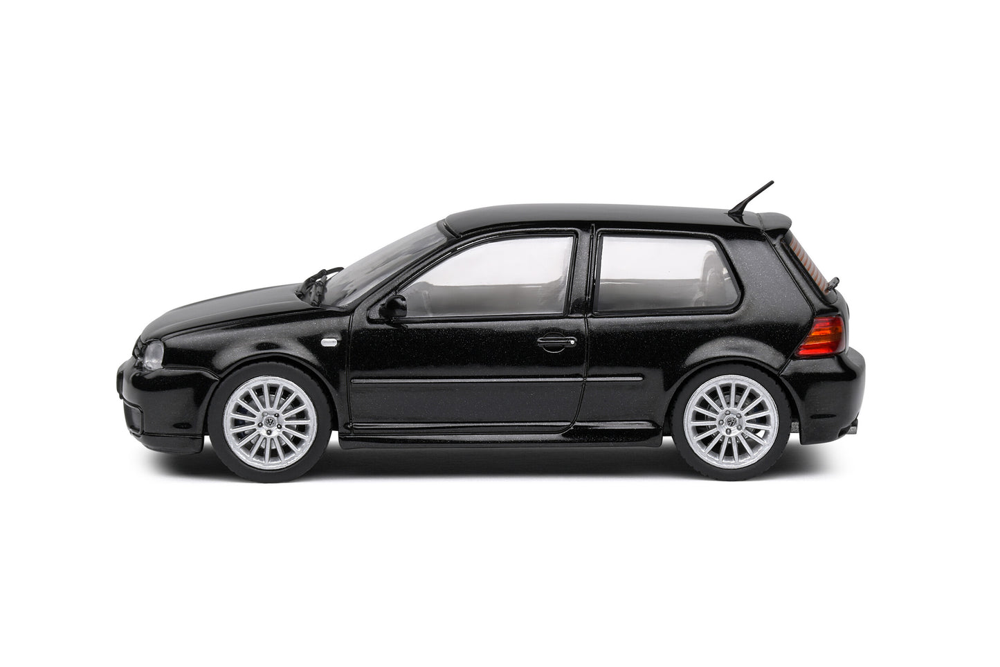 Solido 2004 Volkswagen Golf MKIV R32 4motion AWD Black Magic Pearl 1:43