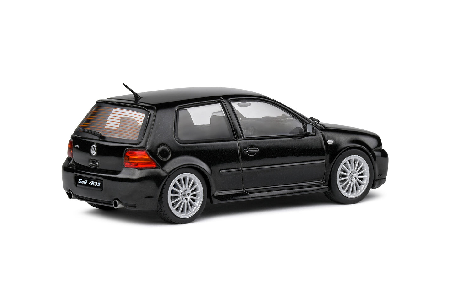 Solido 2004 Volkswagen Golf MKIV R32 4motion AWD Black Magic Pearl 1:43