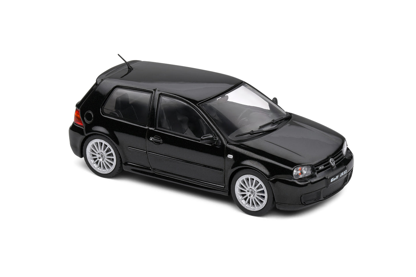 Solido 2004 Volkswagen Golf MKIV R32 4motion AWD Black Magic Pearl 1:43